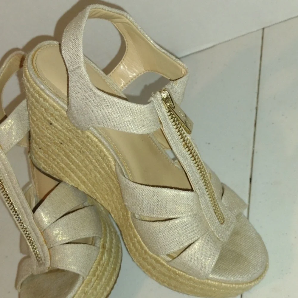 Michael Michael KorsBerkley Wedge Sandals size 6m